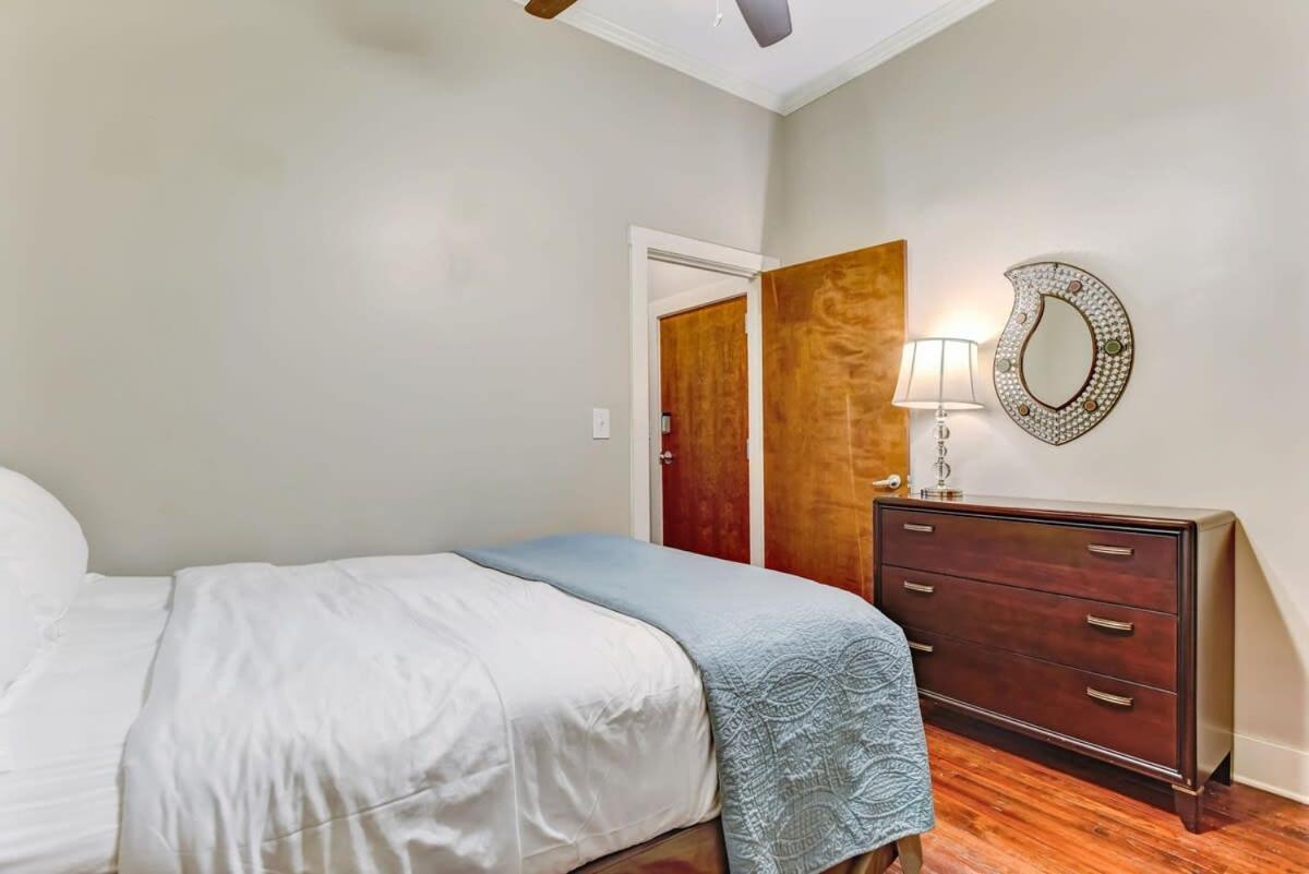 סוואנה E Bay St Loft By City Market And River Street מראה חיצוני תמונה